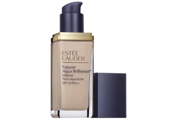 雅詩蘭黛沁水1w0很白嗎 雅詩蘭黛粉底液1c0和1w0哪個(gè)白