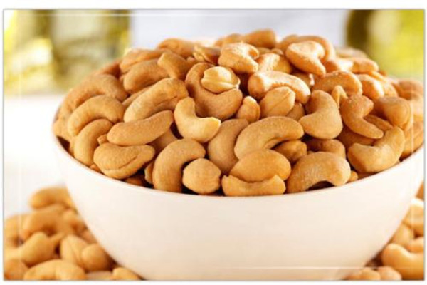 腰果減肥期間可以吃嗎 減肥大概可以吃多少腰果 腰果減肥期間可以吃嗎 減肥大概可以吃多少腰果