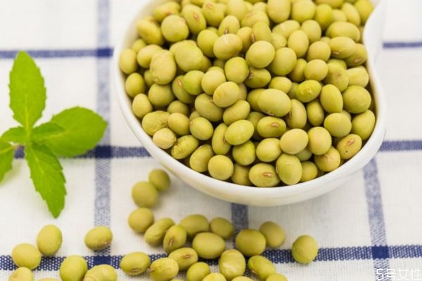 大豆有什么營養(yǎng)價(jià)值呢 吃大豆有什么好處呢 大豆有什么營養(yǎng)價(jià)值呢 吃大豆有什么好處呢