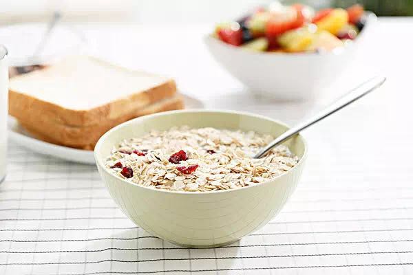 不吃早餐會掉頭發(fā)嗎 不吃早餐對身體有哪些影響 不吃早餐會掉頭發(fā)嗎 不吃早餐對身體有哪些影響