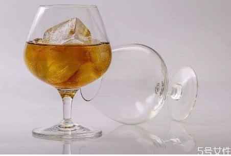 家里存放多少酒精為宜 酒精有什么注意事項 家里存放多少酒精為宜 酒精有什么注意事項