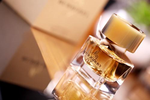 香水味道太濃了怎么辦 香水噴多了怎么解決 香水味道太濃了怎么辦 香水噴多了怎么解決