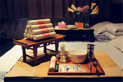 為什么艾灸涌泉穴會(huì)上火 氣虛可以艾灸哪個(gè)穴位 為什么艾灸涌泉穴會(huì)上火 氣虛可以艾灸哪個(gè)穴位