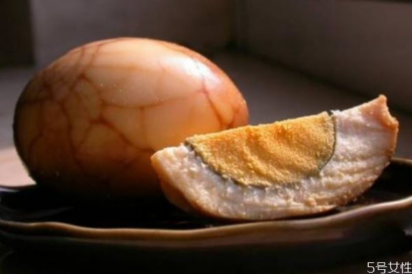 茶葉蛋有什么營(yíng)養(yǎng)嗎 茶葉蛋和水煮蛋那個(gè)更營(yíng)養(yǎng)