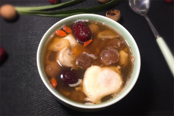 桂圓紅棗湯喝了會上火嗎 桂圓紅棗湯能經(jīng)常喝嗎 桂圓紅棗湯喝了會上火嗎 桂圓紅棗湯能經(jīng)常喝嗎