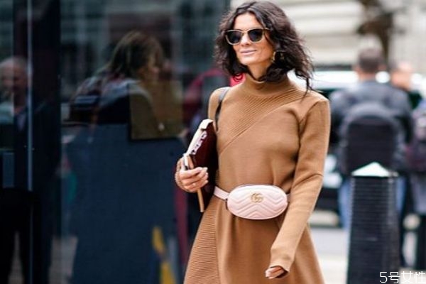 腰包怎么搭配好看 腰包怎么背比較潮 腰包怎么搭配好看 腰包怎么背比較潮