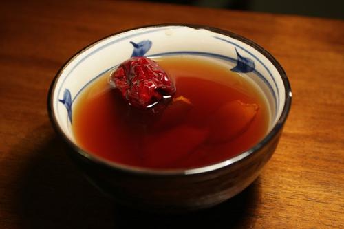 姜湯為什么不建議放白糖 姜湯怎么煮能驅(qū)寒 姜湯為什么不建議放白糖 姜湯怎么煮能驅(qū)寒