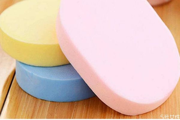 洗臉撲如何改變成粉撲 洗臉撲能不能當粉撲使用