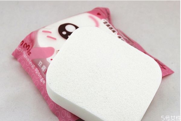 洗臉撲如何改變成粉撲 洗臉撲能不能當粉撲使用