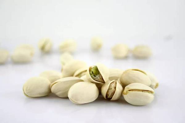 開心果殼是黃的正常嗎 開心果果仁黃的事壞了嗎