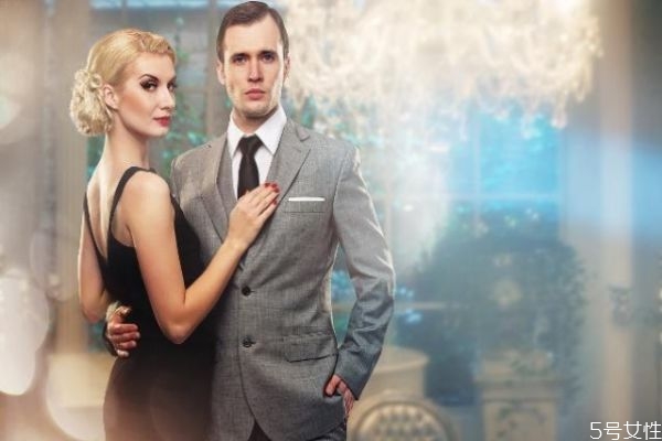 賢惠妻子的表現(xiàn) 賢惠妻子的基本標(biāo)準(zhǔn) 賢惠妻子的表現(xiàn) 賢惠妻子的基本標(biāo)準(zhǔn)