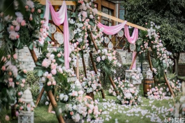 領證不辦婚禮叫什么 先辦酒席還是先領結婚證