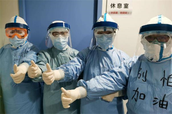 雨水里有病毒嗎 病毒在晴天還是雨天容易傳播 雨水里有病毒嗎 病毒在晴天還是雨天容易傳播