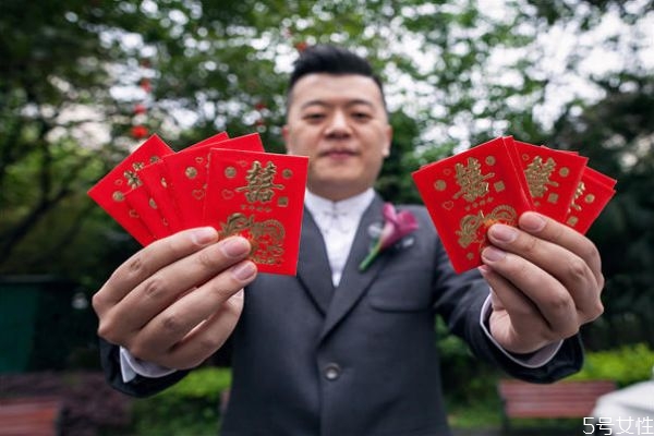 三金和鉆戒包括什么 三金和鉆石戒指什么時(shí)候送 三金和鉆戒包括什么 三金和鉆石戒指什么時(shí)候送