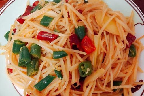 切好的土豆絲可以過(guò)夜嗎 泡了兩天的土豆絲還能吃嗎