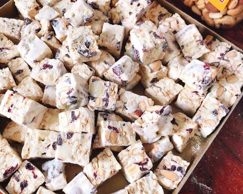 雪花酥可以用平底鍋?zhàn)鰡?雪花酥黃油加多了會(huì)怎樣 雪花酥可以用平底鍋?zhàn)鰡?雪花酥黃油加多了會(huì)怎樣