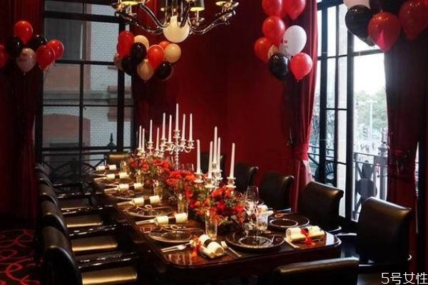 送彩禮男方去幾個人 送彩禮的規(guī)矩 送彩禮男方去幾個人 送彩禮的規(guī)矩