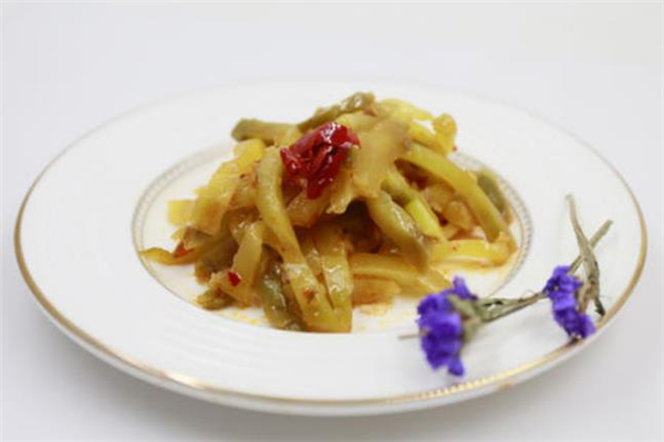 酸菜有臭味還能吃嗎 酸菜太酸了怎么辦