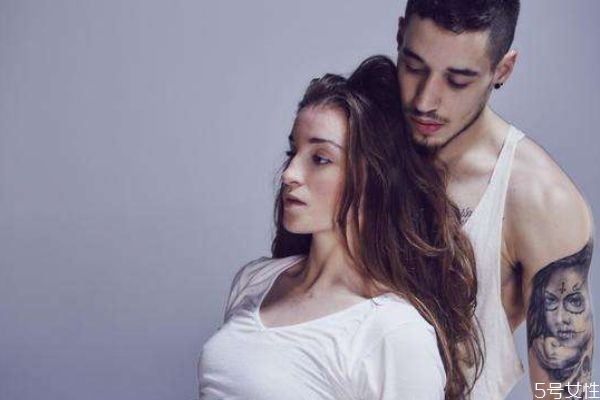 男人出軌后女人錯誤的處理方式 對付老公出軌最恨招 男人出軌后女人錯誤的處理方式 對付老公出軌最恨招