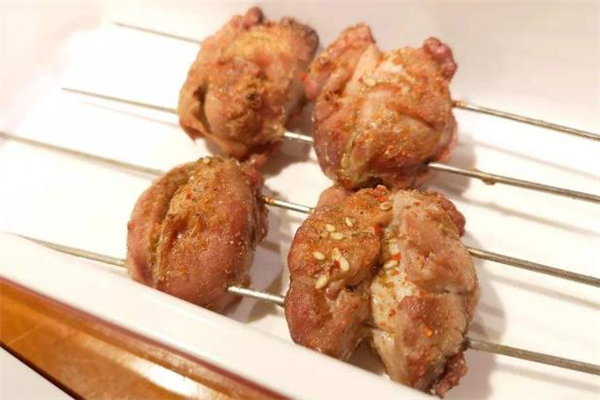 羊內(nèi)腰和外腰哪個更補(bǔ) 羊內(nèi)腰和外腰哪個更肥