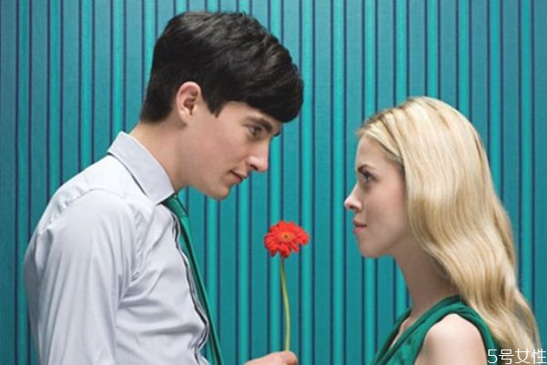 男人出軌后女人錯誤的處理方式 對付老公出軌最恨招 男人出軌后女人錯誤的處理方式 對付老公出軌最恨招