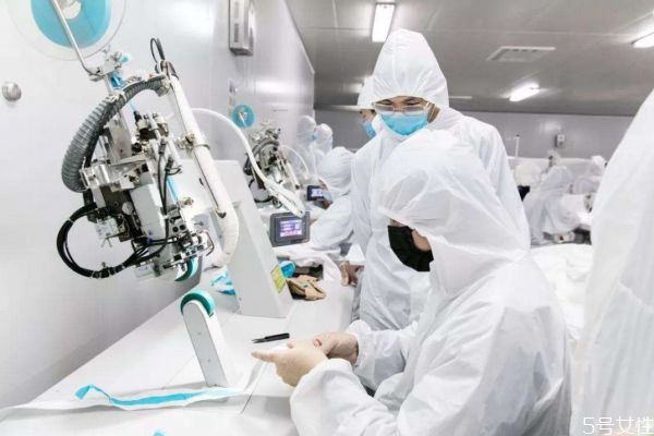 防護(hù)服多少錢(qián) 醫(yī)用防護(hù)服是一次性的嗎