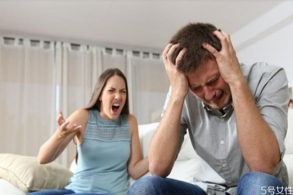 男人出軌前都有什么征兆 男人出軌前的三個征兆 男人出軌前都有什么征兆 男人出軌前的三個征兆