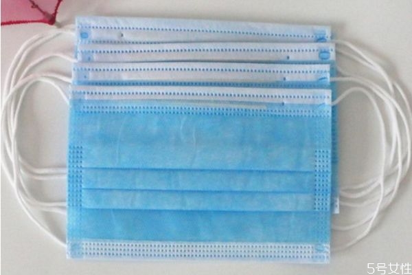 口罩的尖朝上還是朝下 醫(yī)用藍色口罩正確戴法
