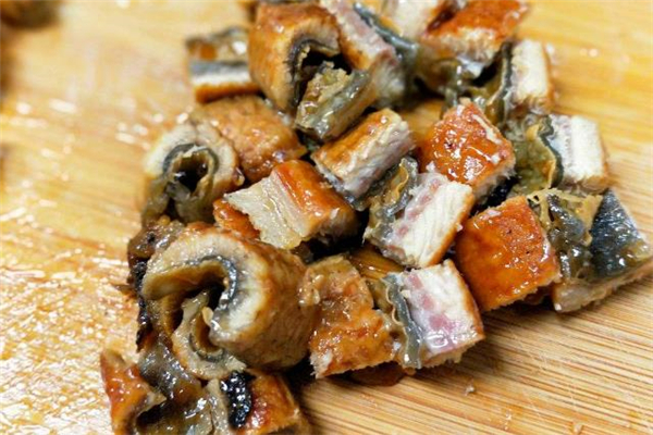 孕婦能吃海鰻魚(yú)嗎 孕婦吃海鰻魚(yú)要注意什么 孕婦能吃海鰻魚(yú)嗎 孕婦吃海鰻魚(yú)要注意什么