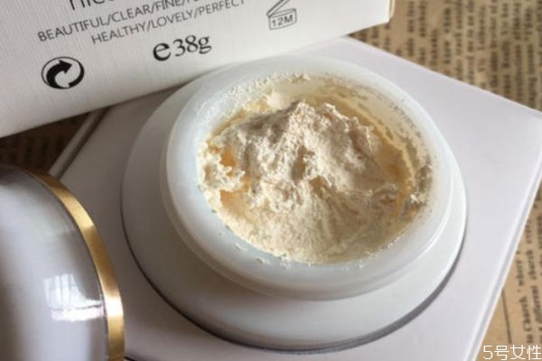 富貴膏的功效與作用 正品富貴膏多少錢一瓶 富貴膏的功效與作用 正品富貴膏多少錢一瓶