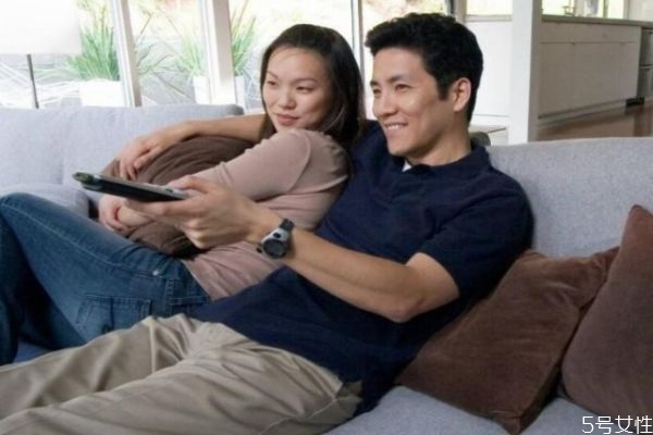 新婚夫妻為什么總是吵架 新婚夫妻吵架的原因 新婚夫妻為什么總是吵架 新婚夫妻吵架的原因