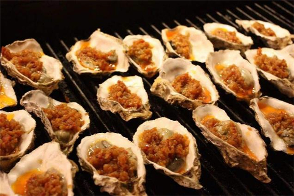 開(kāi)殼的生蠔怎么清洗 沒(méi)開(kāi)殼的生蠔怎么洗 開(kāi)殼的生蠔怎么清洗 沒(méi)開(kāi)殼的生蠔怎么洗