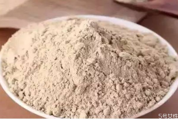 三七粉泡水會(huì)結(jié)塊嗎 三七粉泡水后有沉淀是怎么回事 三七粉泡水會(huì)結(jié)塊嗎 三七粉泡水后有沉淀是怎么回事