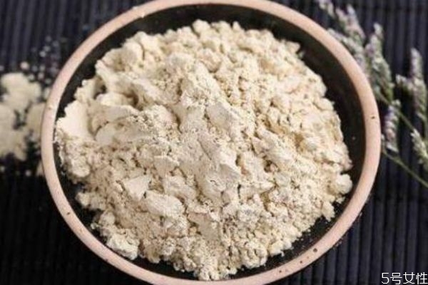 三七粉泡水會(huì)結(jié)塊嗎 三七粉泡水后有沉淀是怎么回事 三七粉泡水會(huì)結(jié)塊嗎 三七粉泡水后有沉淀是怎么回事