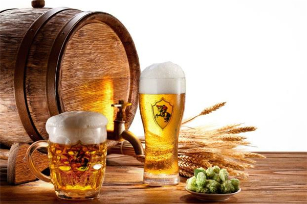 啤酒可以空腹喝嗎 空腹喝啤酒的危害 啤酒可以空腹喝嗎 空腹喝啤酒的危害