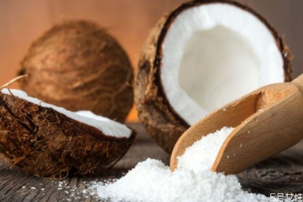 椰子油有椰子香味嗎 椰子油沒(méi)有椰子味是真的嗎 椰子油有椰子香味嗎 椰子油沒(méi)有椰子味是真的嗎