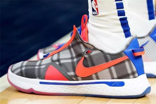 pg4和哈登4哪個好 pg4中底配置怎么樣 pg4和哈登4哪個好 pg4中底配置怎么樣