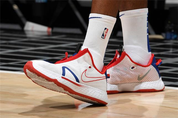 nike pg4和freak1哪個(gè)好 pg4和字母哥一代對(duì)比測(cè)評(píng) nike pg4和freak1哪個(gè)好 pg4和字母哥一代對(duì)比測(cè)評(píng)