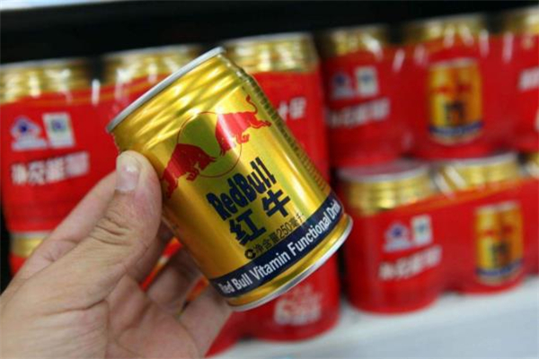 紅牛每天最多喝幾瓶 紅牛喝多了會怎樣 紅牛每天最多喝幾瓶 紅牛喝多了會怎樣
