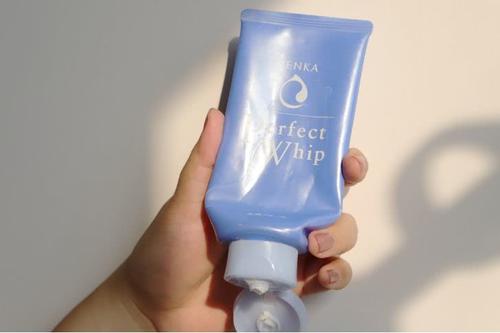 洗面奶緊繃對皮膚有害嗎 沒有洗面奶怎么把臉洗干凈 洗面奶緊繃對皮膚有害嗎 沒有洗面奶怎么把臉洗干凈