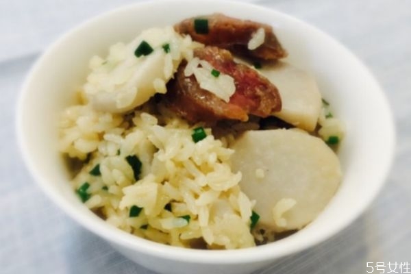 芋頭飯有什么營養(yǎng)價(jià)值 吃芋頭飯有什么好處 芋頭飯有什么營養(yǎng)價(jià)值 吃芋頭飯有什么好處