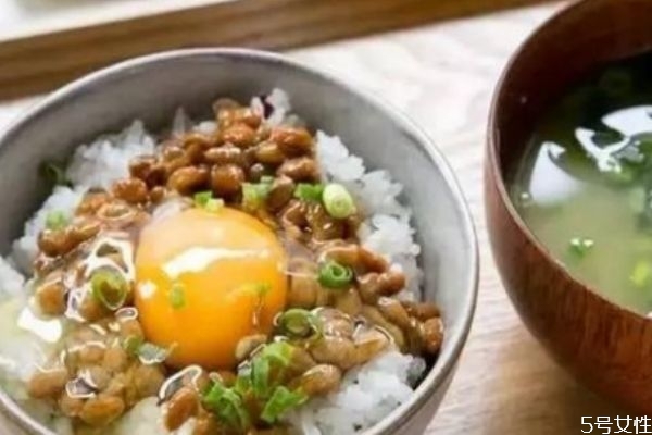 納豆是怎么做的 納豆有什么營養(yǎng)價值 納豆是怎么做的 納豆有什么營養(yǎng)價值