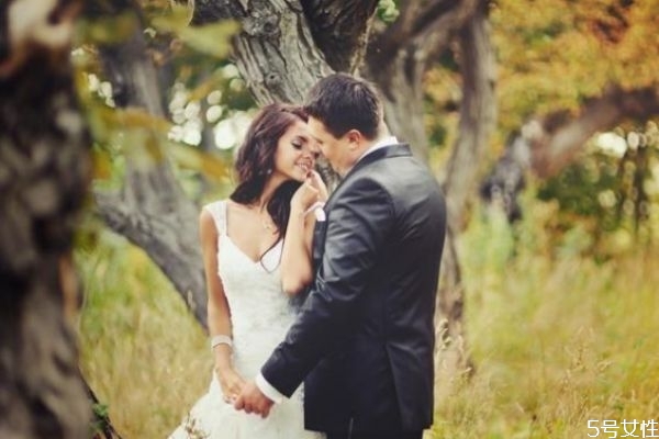 結(jié)婚15年是什么婚 結(jié)婚多少年各是什么婚 結(jié)婚15年是什么婚 結(jié)婚多少年各是什么婚