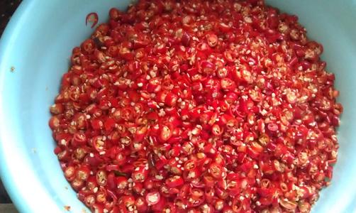 做剁辣椒放多少鹽 做剁辣椒鹽放多了怎么辦