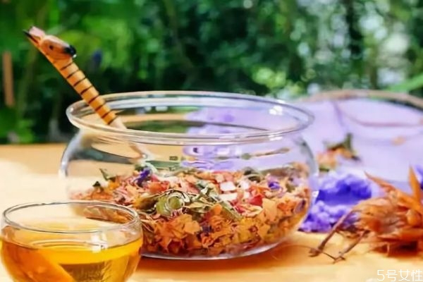 什么是花草茶 喝花草茶有什么好處 什么是花草茶 喝花草茶有什么好處