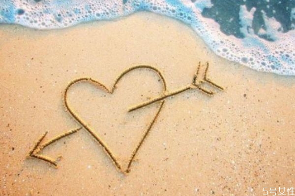 偶遇前任男生會(huì)怎么做 男友的前任