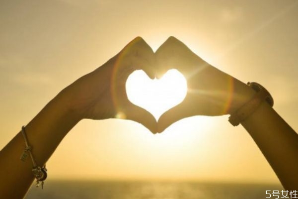 愛(ài)情必須付出嗎 愛(ài)情都是付出嗎