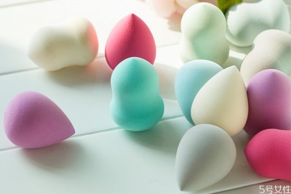 美妝蛋吸水后還能變回原樣嗎 美妝蛋吸水后怎么變小 美妝蛋吸水后還能變回原樣嗎 美妝蛋吸水后怎么變小