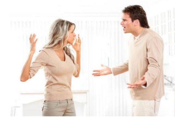 夫妻老吵架怎么辦 夫妻吵架是否應(yīng)該避開(kāi)孩子 夫妻老吵架怎么辦 夫妻吵架是否應(yīng)該避開(kāi)孩子