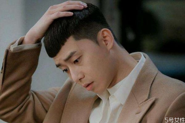 栗子頭是鍋蓋頭嗎 栗子頭怎么剪好看 栗子頭是鍋蓋頭嗎 栗子頭怎么剪好看